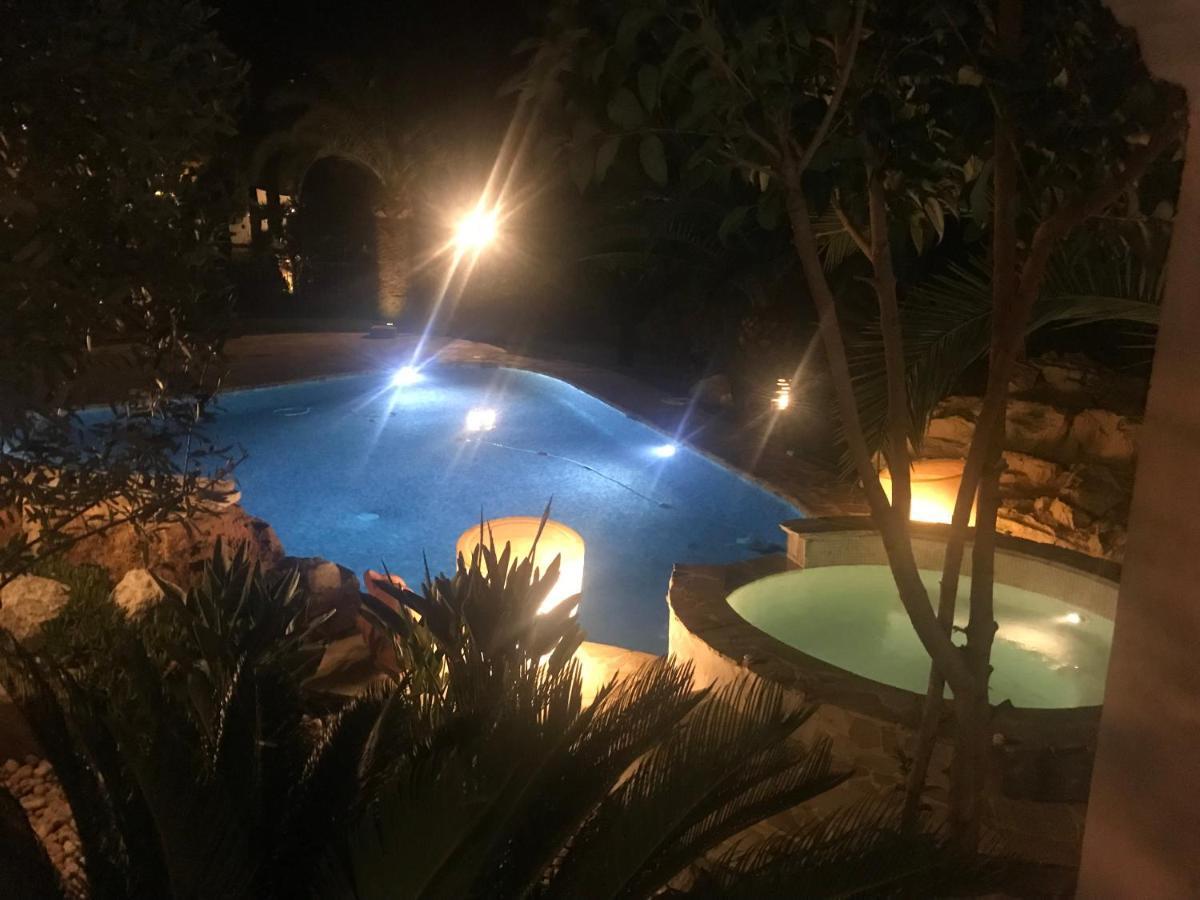 Luxueuse Piscine Et Jacuzzi Villa